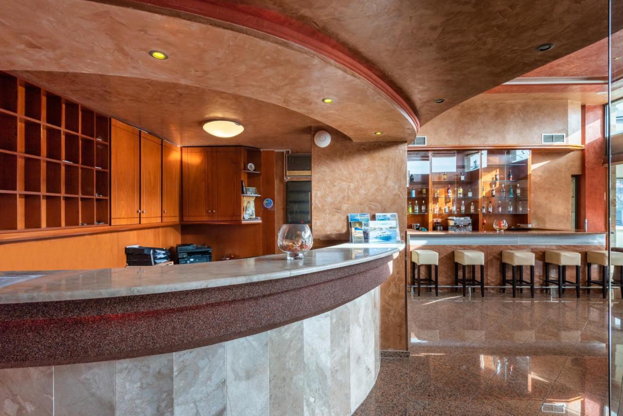 Comfort Hotel Apartments Rhodes City Buitenkant foto