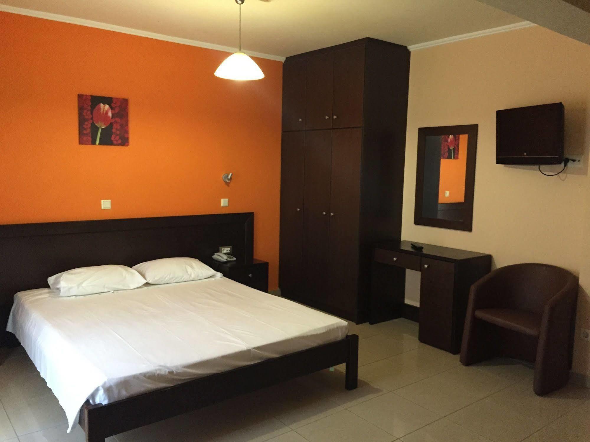 Comfort Hotel Apartments Rhodes City Buitenkant foto
